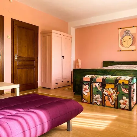 Madera - Spacious House With Swimming Pool, Sauna And Pool Table * Saparevo