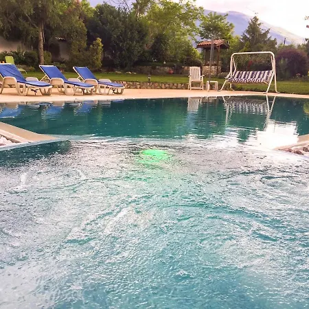 Madera - Spacious House With Swimming Pool, Sauna And Pool Table Villa