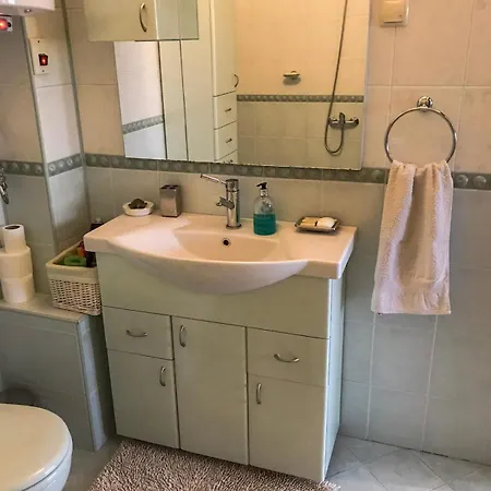 Βίλα Madera - Spacious House With Swimming Pool, Sauna And Pool Table Saparevo