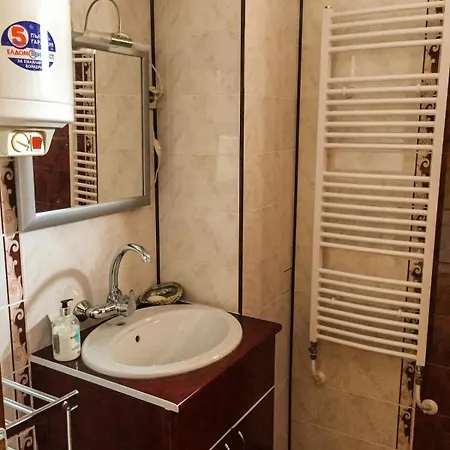 Madera - Spacious House With Swimming Pool, Sauna And Pool Table * Saparevo