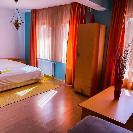 Βίλα Madera - Spacious House With Swimming Pool, Sauna And Pool Table *