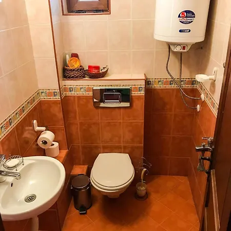 Madera - Spacious House With Swimming Pool, Sauna And Pool Table * Saparevo