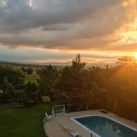 Βίλα Madera - Spacious House With Swimming Pool, Sauna And Pool Table Saparevo