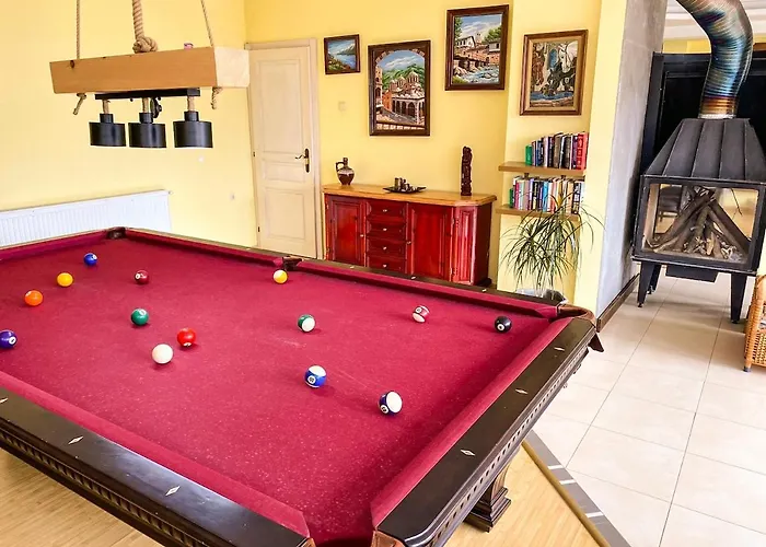 Madera - Spacious House With Swimming Pool, Sauna And Pool Table Saparevo