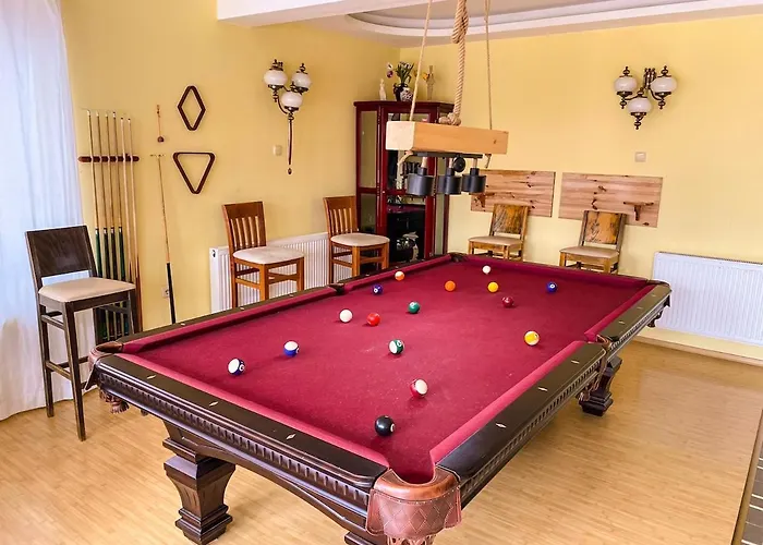 Madera - Spacious House With Swimming Pool, Sauna And Pool Table * Saparevo