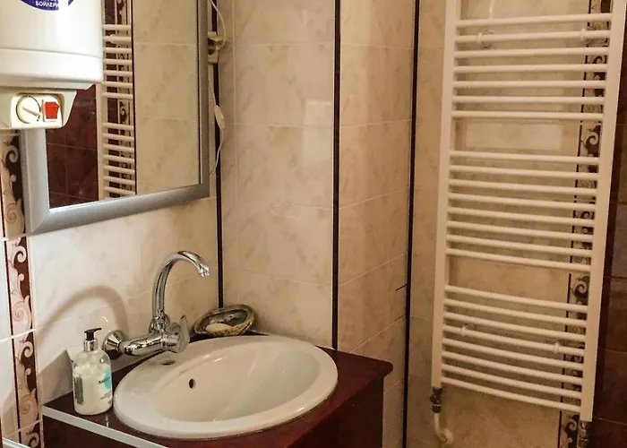 Madera - Spacious House With Swimming Pool, Sauna And Pool Table * Saparevo