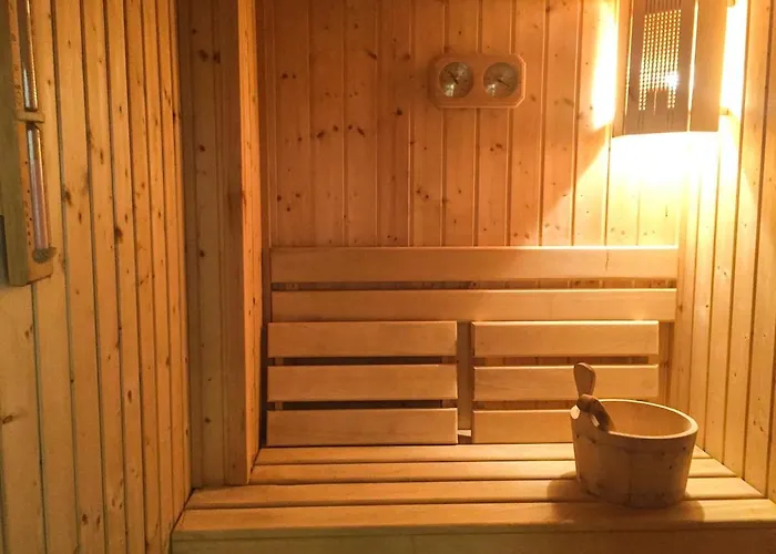 Madera - Spacious House With Swimming Pool, Sauna And Pool Table ヴィラ *